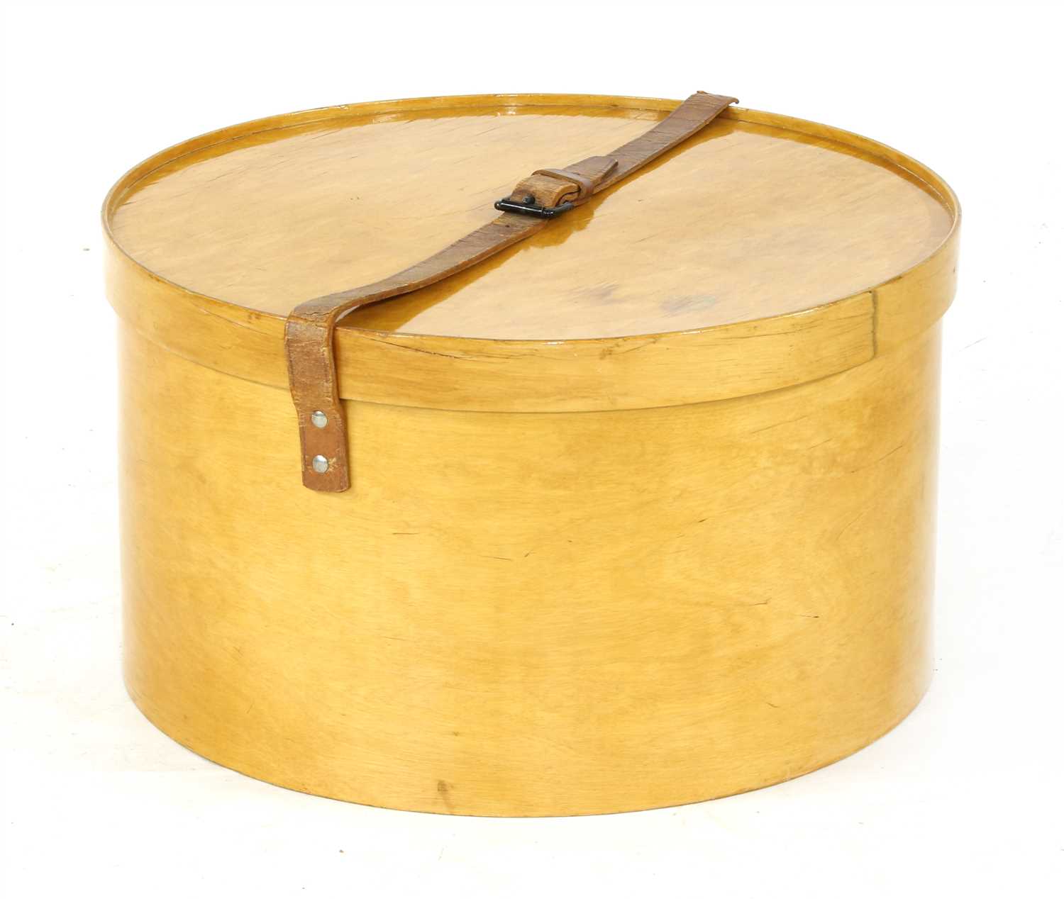 Lot 409 - A Biedermeier beech wood hat box