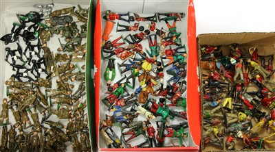 Lot 98 - A collection of lead figures
