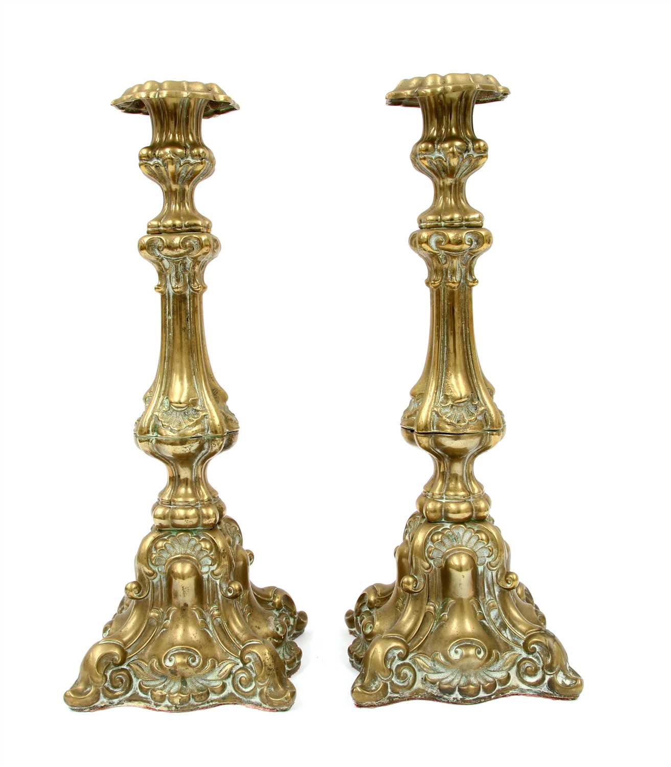 Lot 122 - A pair of brass candlesticks