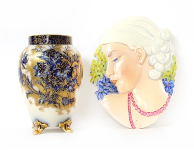Lot 137 - A Carltonware vase