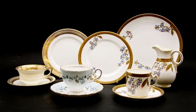 Lot 219 - An Aynsley dinner service