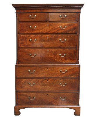 Lot 166 - A George III mahogany chest on chest
