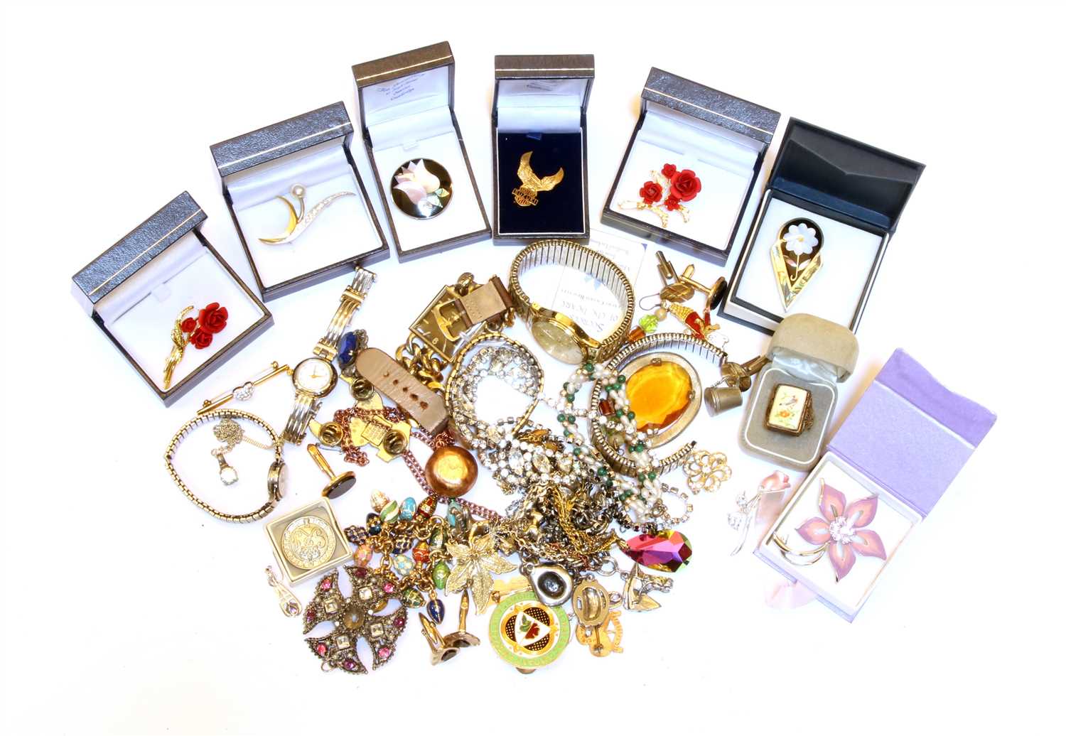 Lot 29 - A box of costume jewellery