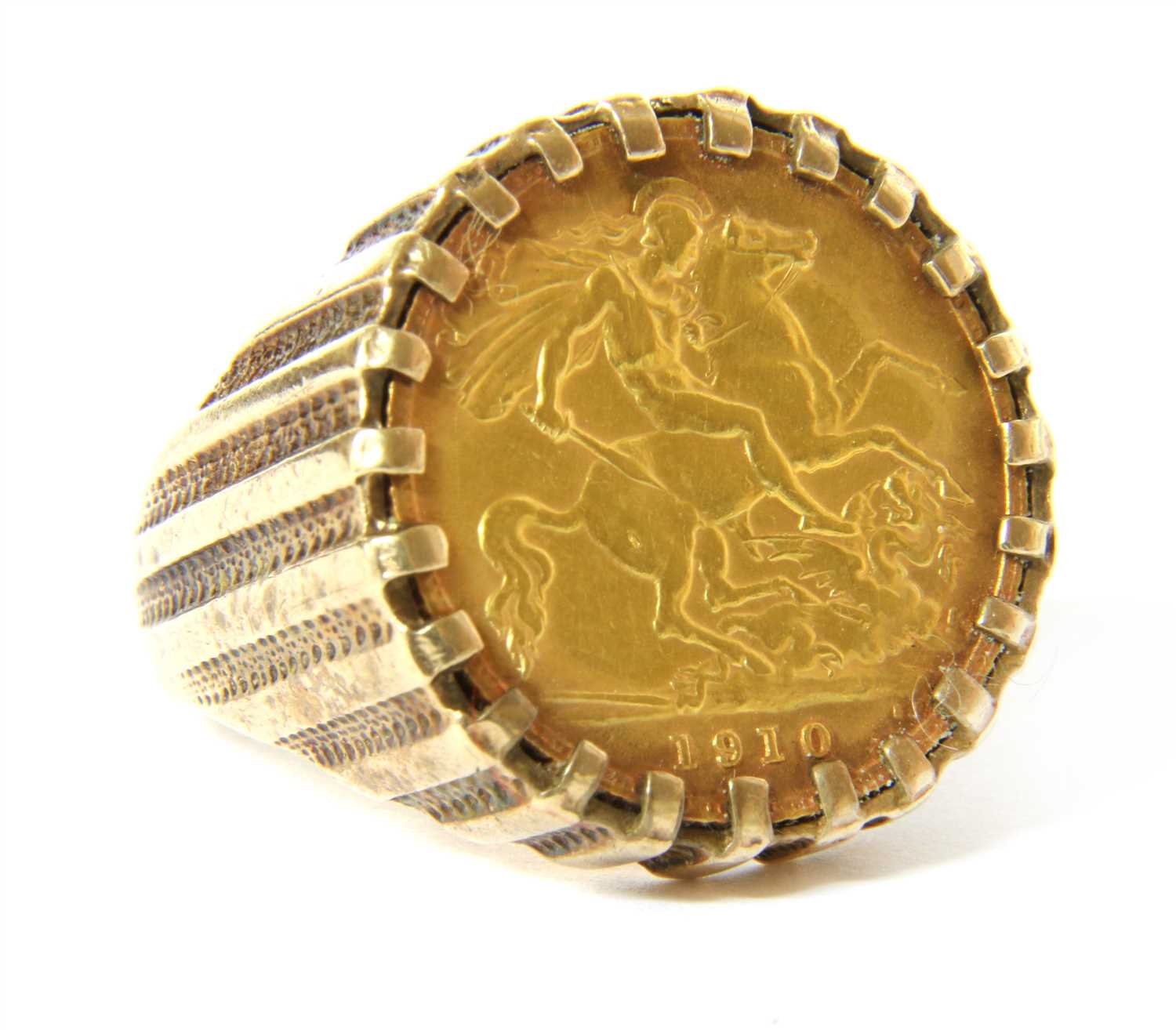 Lot 7 - A half sovereign gold ring coin dated 1910