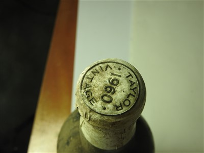 Lot 88 - Taylor's, 1960, one bottle (label lacking, details on capsule)