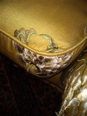 Lot 10 - A modern silk upholstered settee