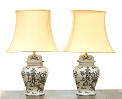 Lot 35 - A pair of table lamps