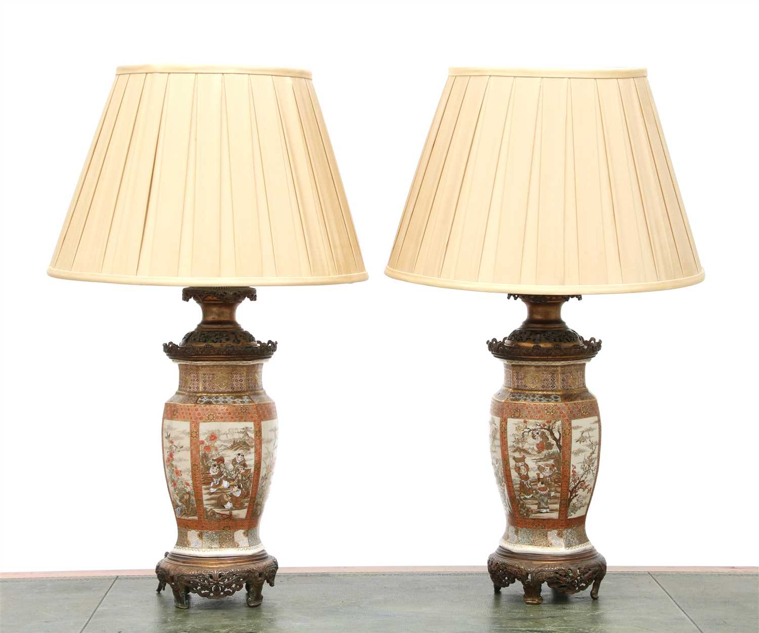 Lot 333 - A pair of Japanese Satsuma table lamps