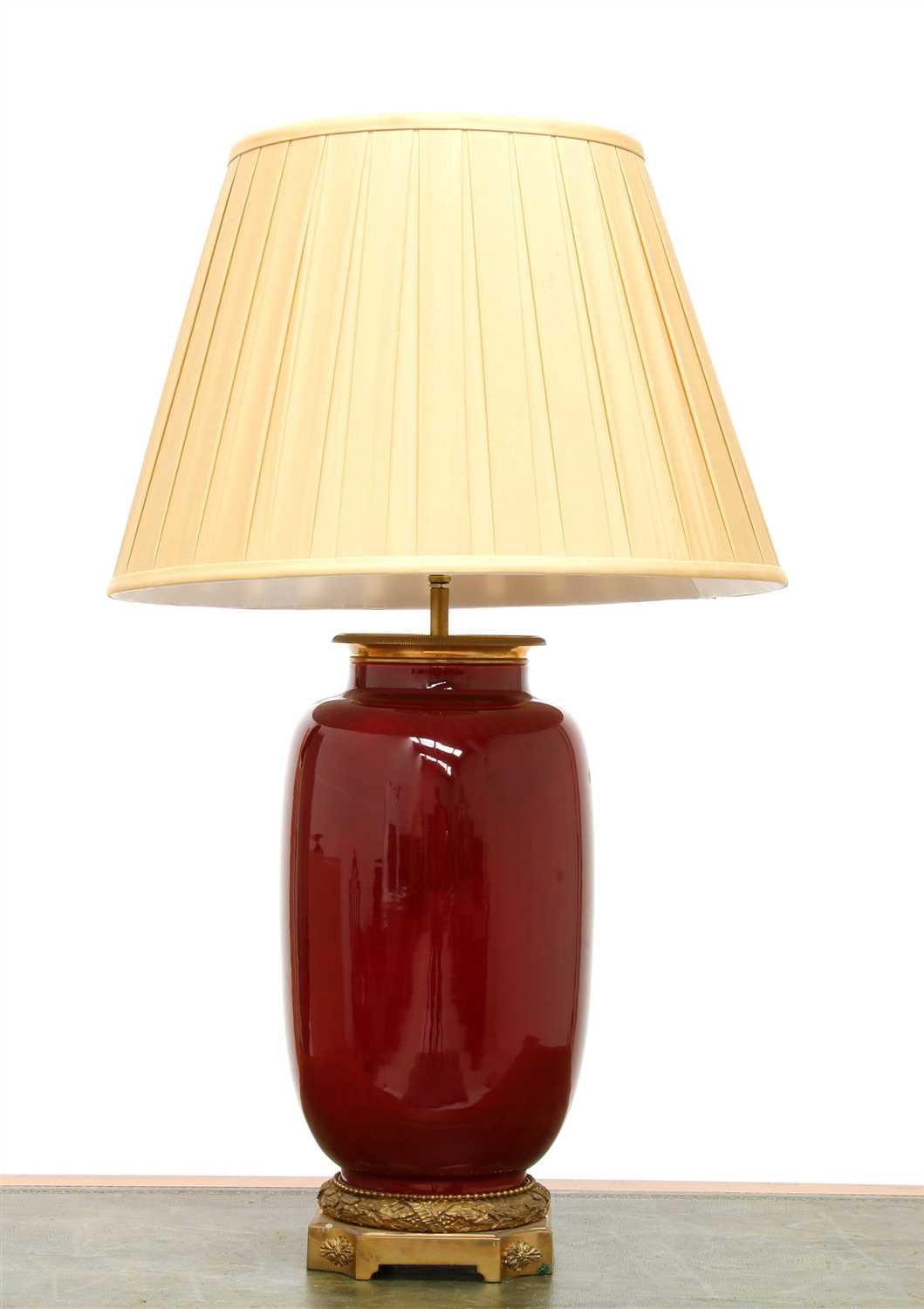 Lot 143 - A table lamp