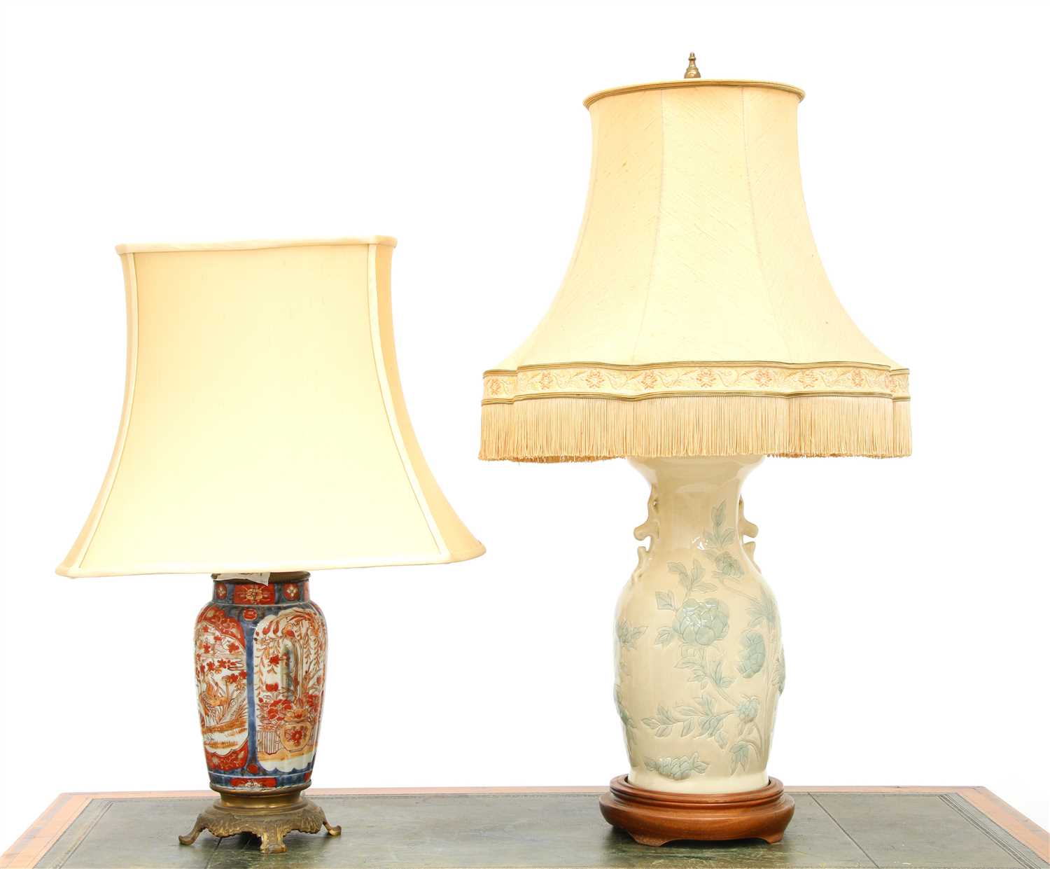 Lot 172 - A Japanese Imari vase table lamp