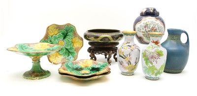 Lot 156 - A quantity of ceramics