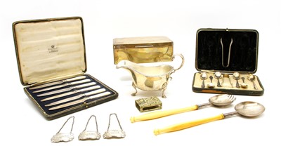 Lot 44 - A collection of silver items