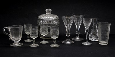 Lot 167 - A collection of glassware