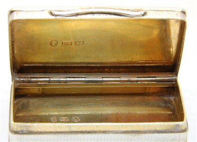 Lot 53 - A Victorian silver snuff box