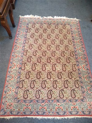 Lot 460 - An hand knotted Persian rug