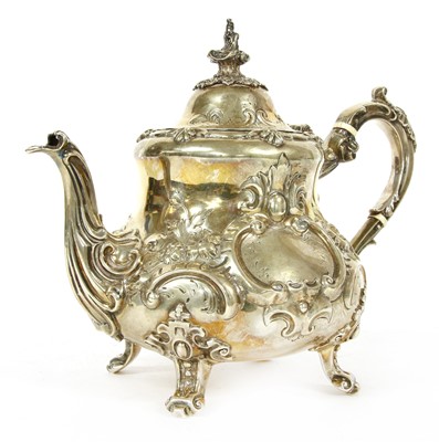 Lot 82 - A Victorian silver teapot