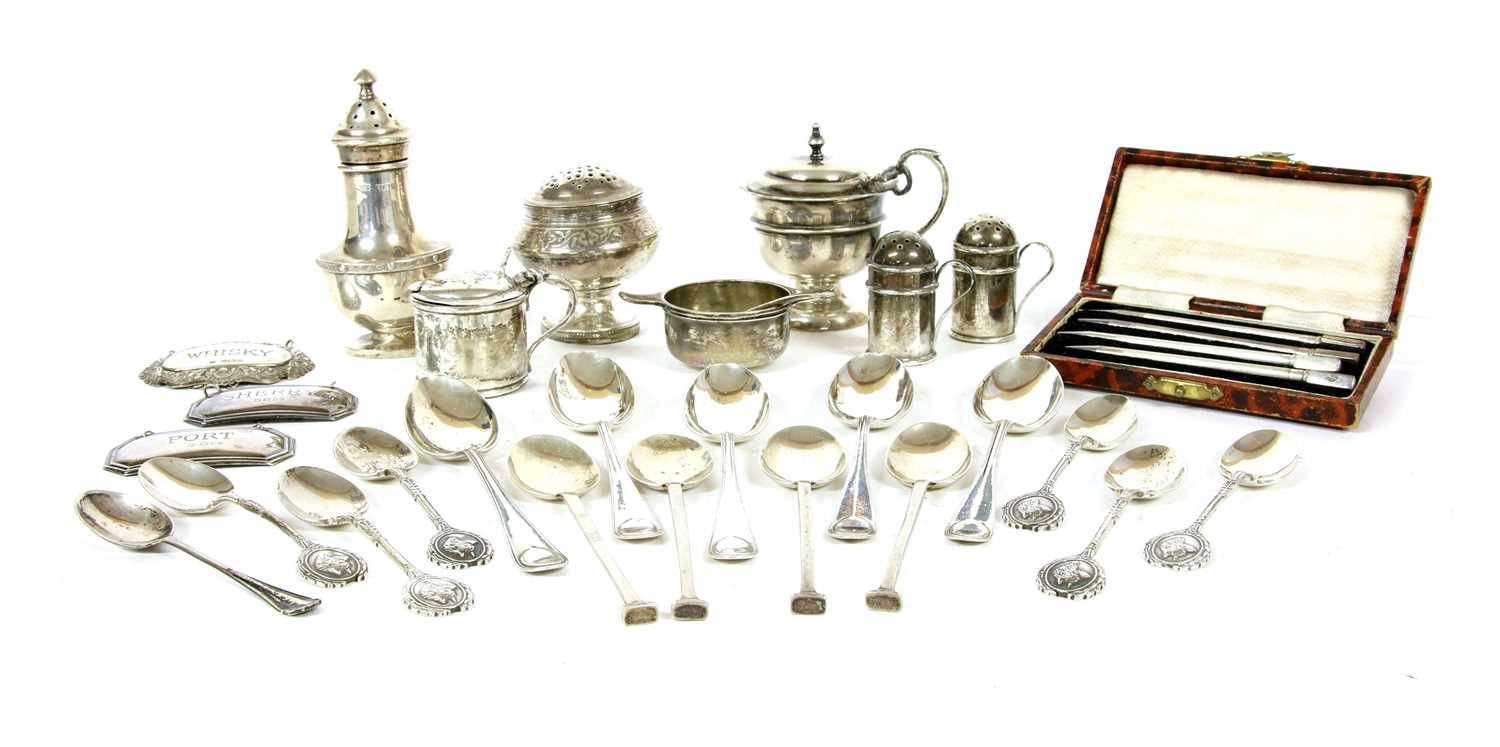 Lot 35 - Silver items