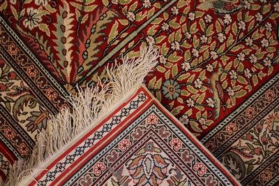 Lot 266 - A Kerman style silk prayer rug