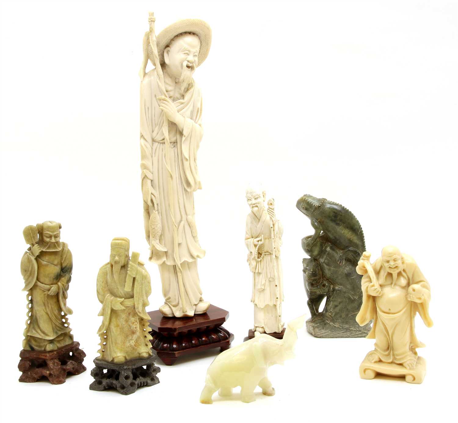 Lot 103 - A collection of Chinese carvings