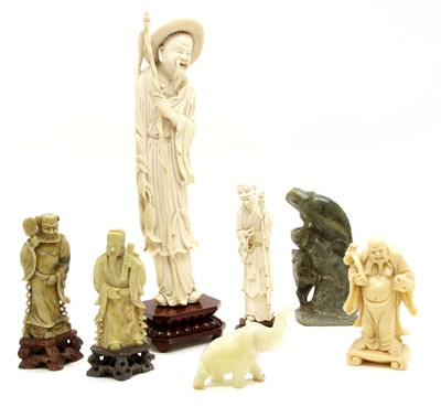 Lot 103 - A collection of Chinese carvings