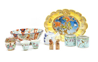 Lot 163 - A collection of Oriental ceramics