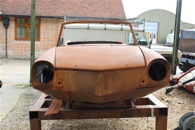 Lot 6 - A c.1960s Amphicar Model 770 Body shell