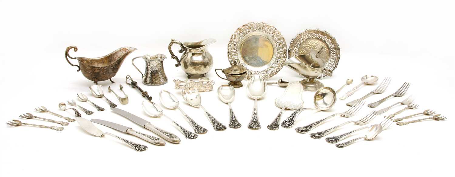 Lot 181 - A quantity of silver plated items