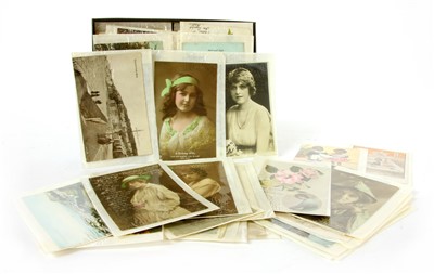 Lot 153 - A quantity of mixed postcards