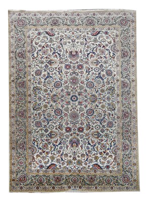 Lot 307 - A Kashan rug