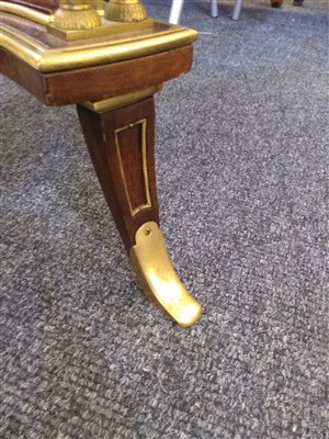 Lot 169 - A Regency-style circular occasional table