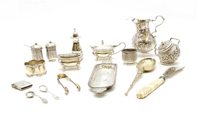 Lot 98 - A collection of silver items