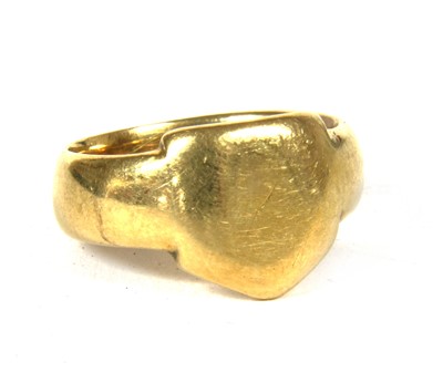 Lot 46 - An 18ct gold gentlemen's signet ring