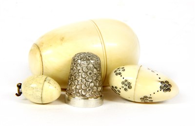 Lot 101 - A George III ivory egg shaped vinaigrette