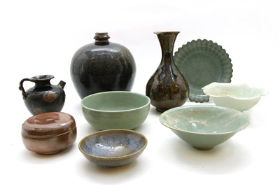 Lot 252 - Chinese ceramics