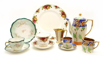 Lot 254 - A collection of Royal Albert Country Roses