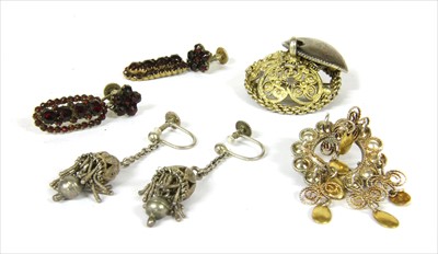 Lot 188 - A quantity of jewellery