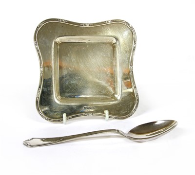 Lot 97 - A silver butter dish