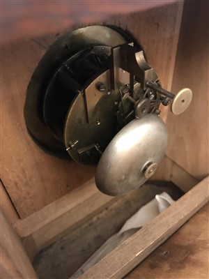 Lot 188 - Two wooden mantel clocks