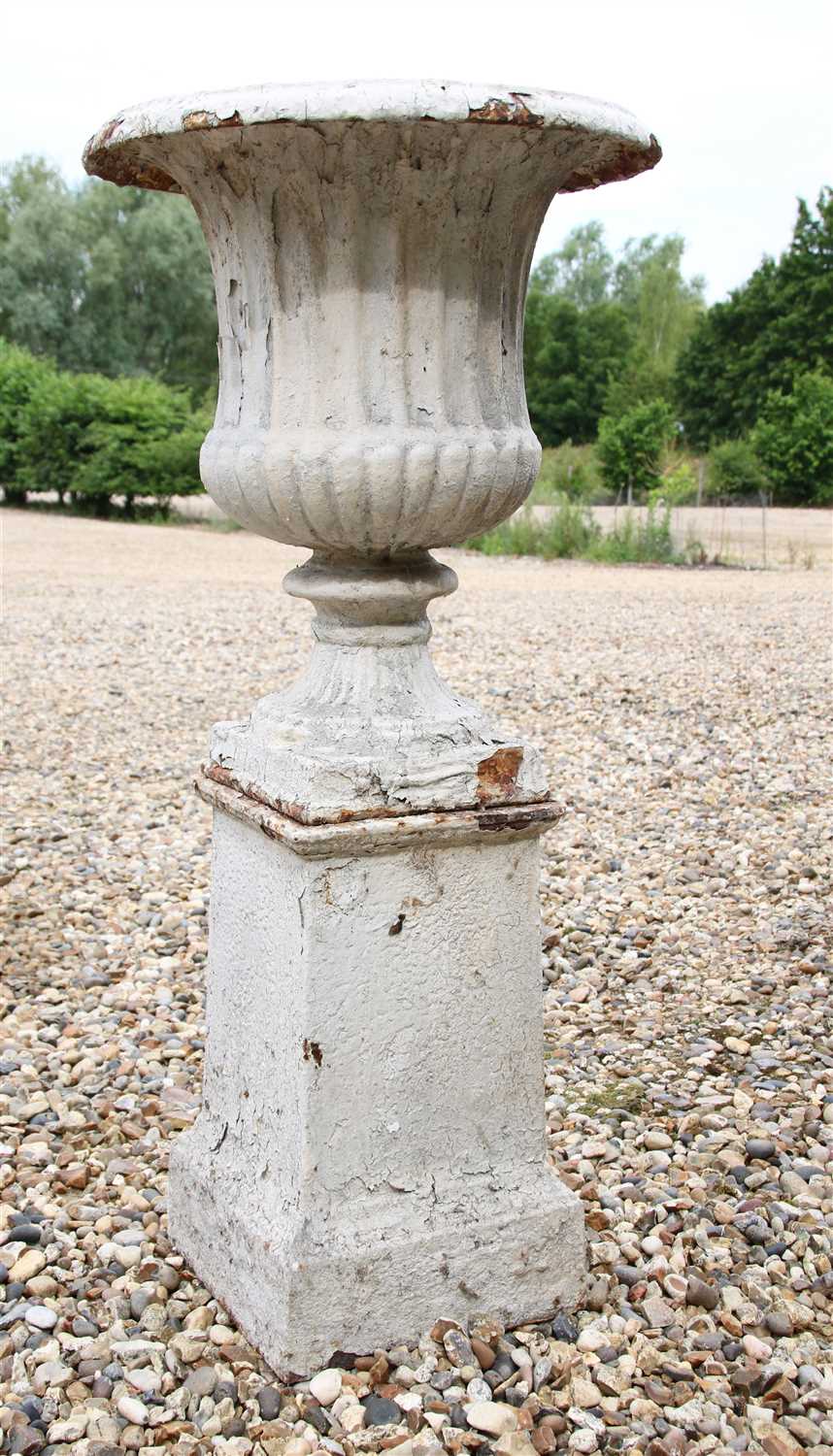 Lot 279 - A cast iron campana urn on stand