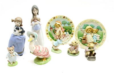 Lot 183 - A collection of perfume bottles