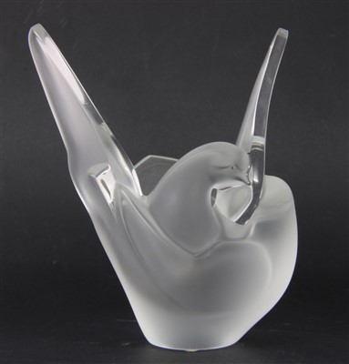 Lot 137 - A Lalique glass 'Sylvie' vase
