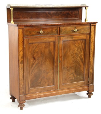 Lot 720 - An early 19th century mahogany chiffonier