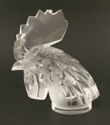 Lot 284 - A Lalique 'Tete de Coq' glass car mascot