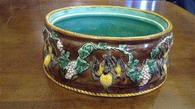 Lot 231 - Ceramics to include an oval majolica game pie tureen