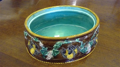 Lot 231 - Ceramics to include an oval majolica game pie tureen