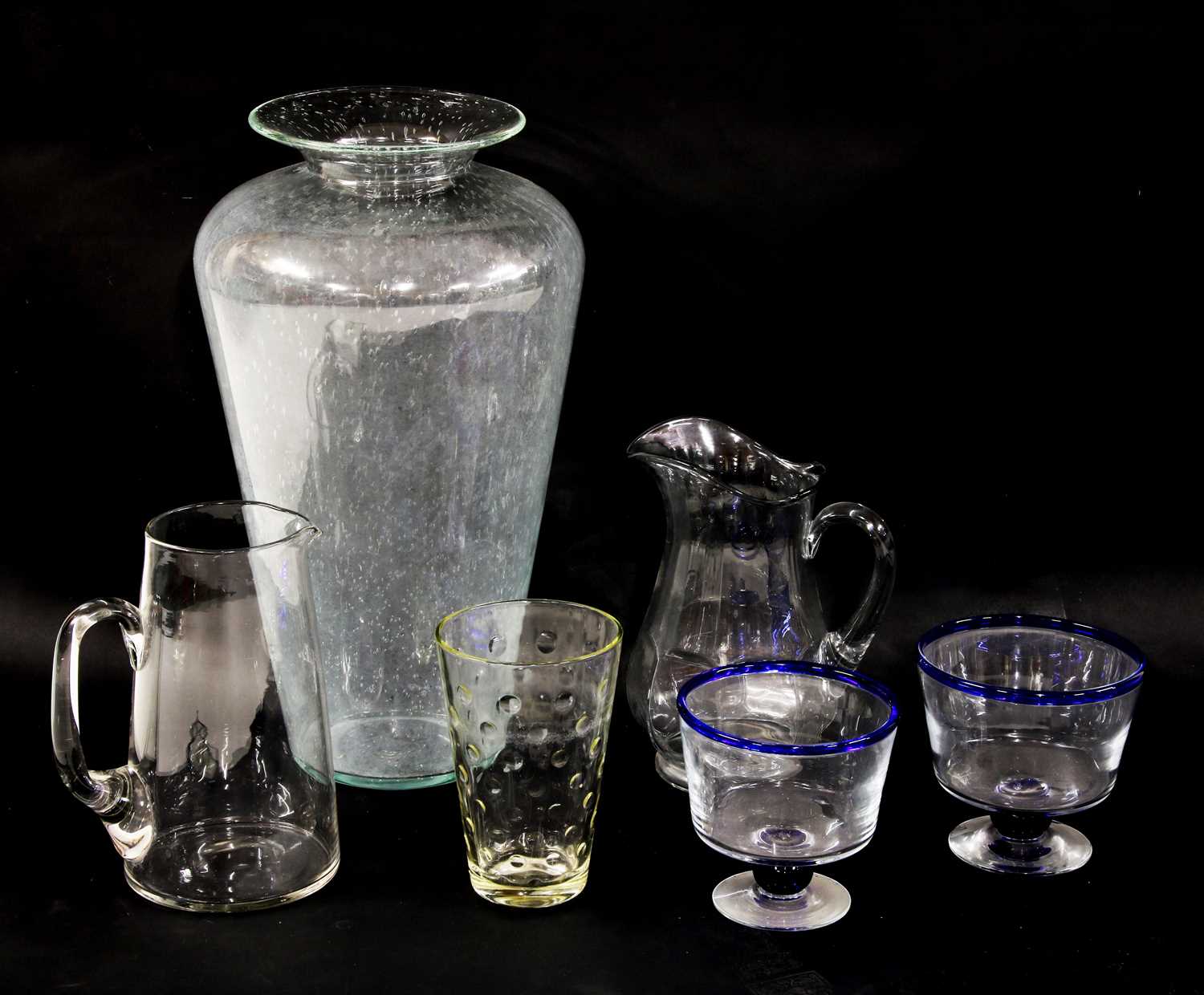 Lot 233 - Glassware