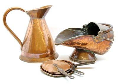 Lot 193 - A collection of copperware