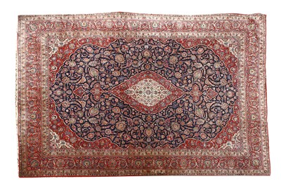 Lot 440 - A fine Persian Kashan carpet