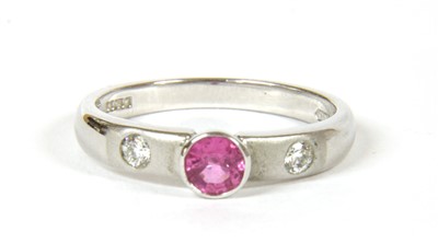 Lot 43 - An 18ct white gold single stone pink sapphire ring