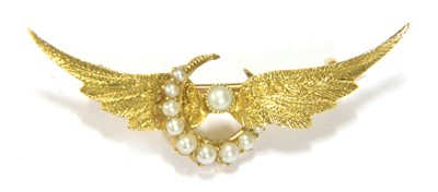 Lot 69 - An early 20th century 15ct gold and seed pearl brooch